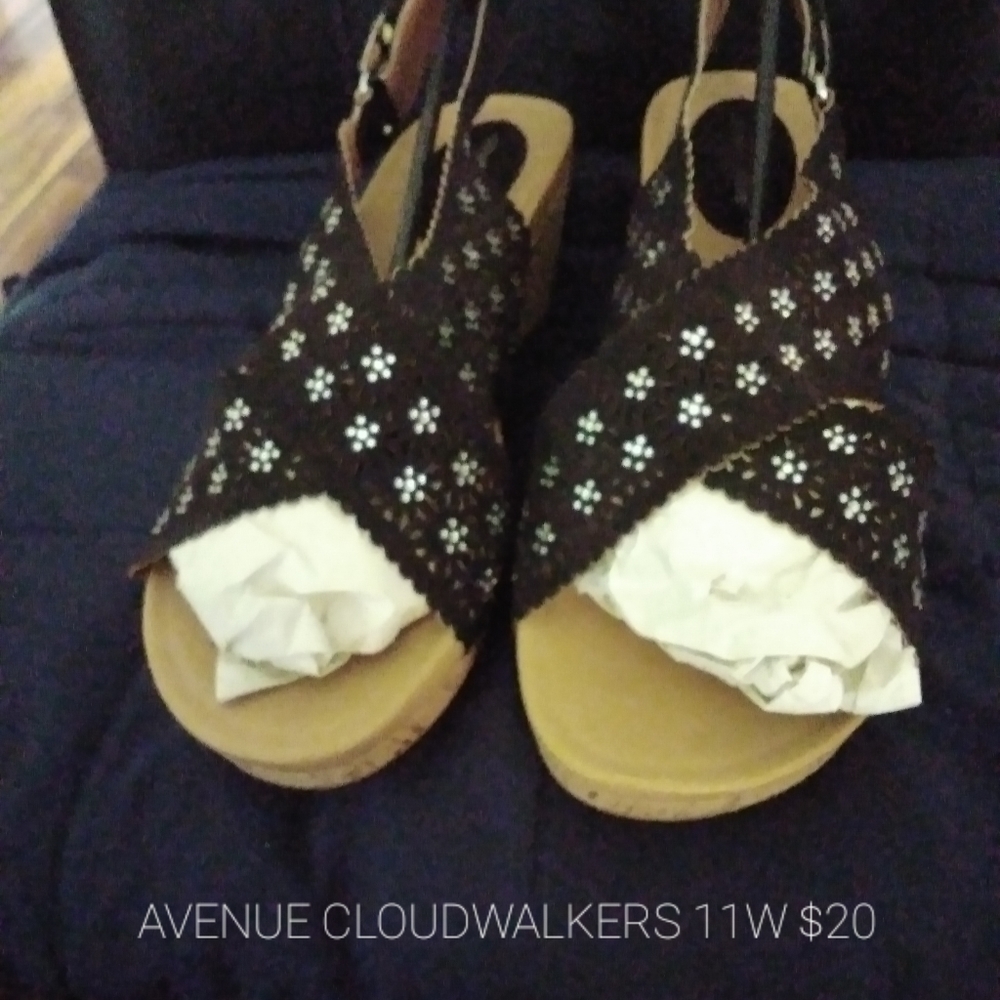 12W black Cloudwalker Sandals